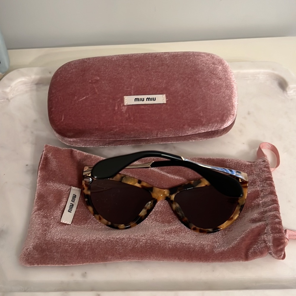 Miu Miu Tortoise Shell Authentic Sunglasses - Picture 4 of 14